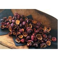 Lyle&#39;s Bushfoods Quandong Fruit (dried halves) (80g)