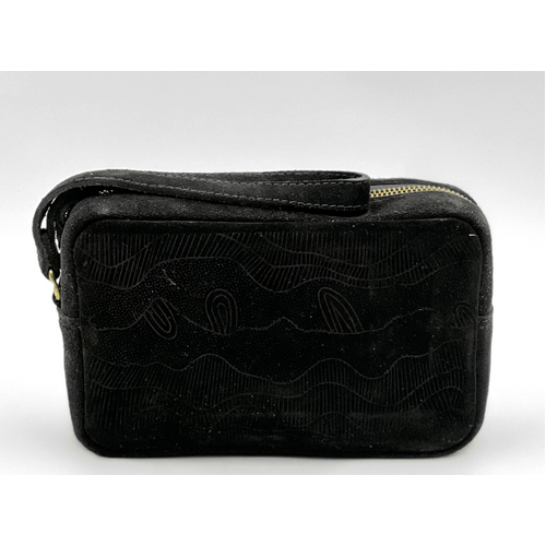 Better World Aboriginal Art Men's Suede Embossed Toiletry Bag - Sandhills (Black)