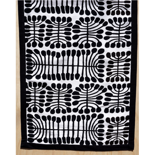 Better World Aboriginal Art Cotton Tablerunner (150cm x 45cm) - Watiya Tjuta Tree